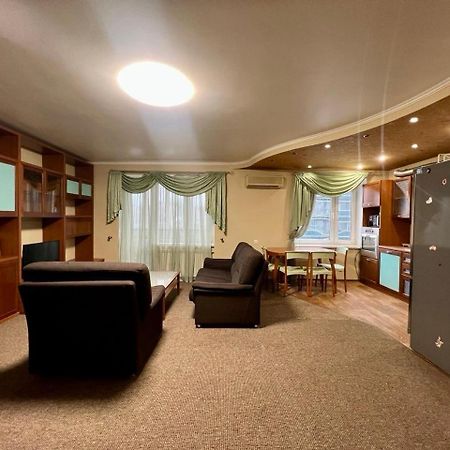 Apartment In The Center Of Kyiv Exterior foto