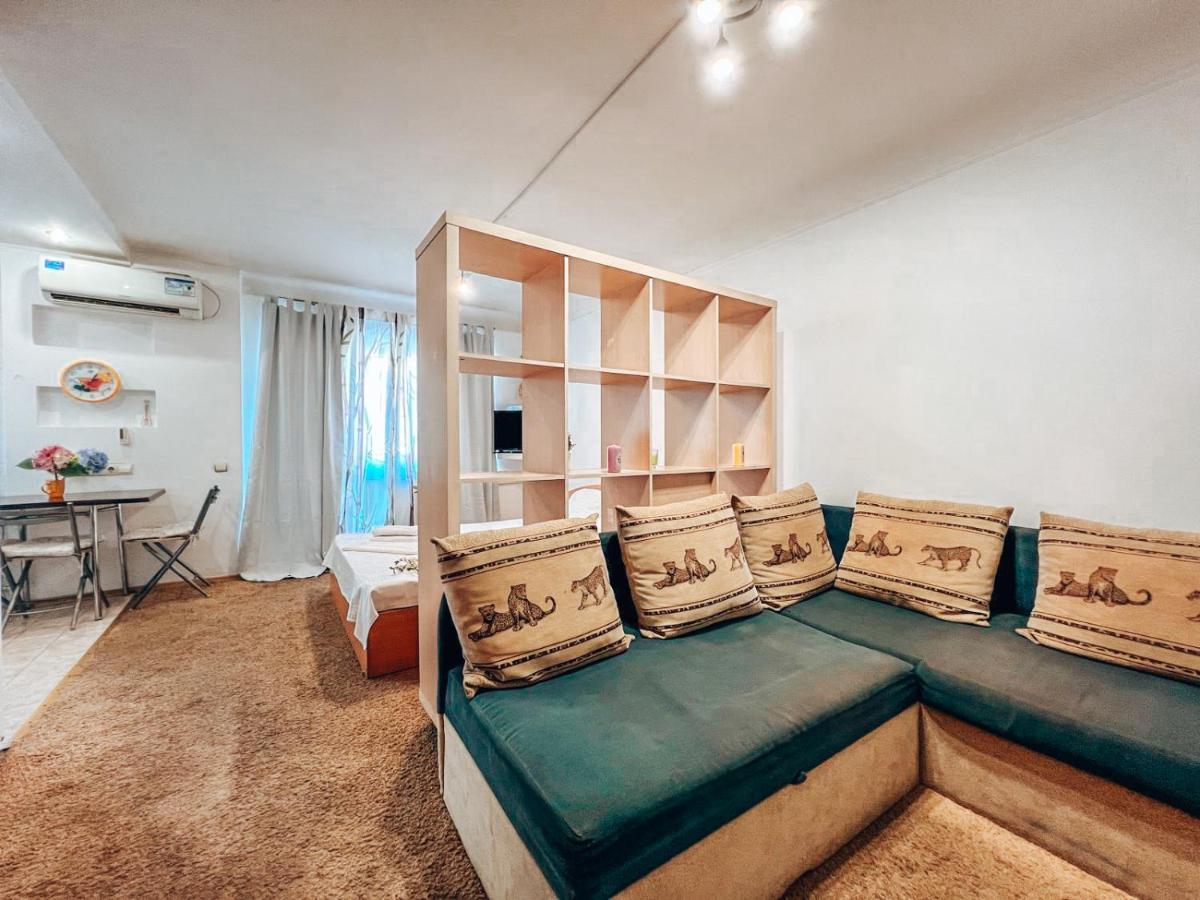 Apartment In The Center Of Kyiv Exterior foto