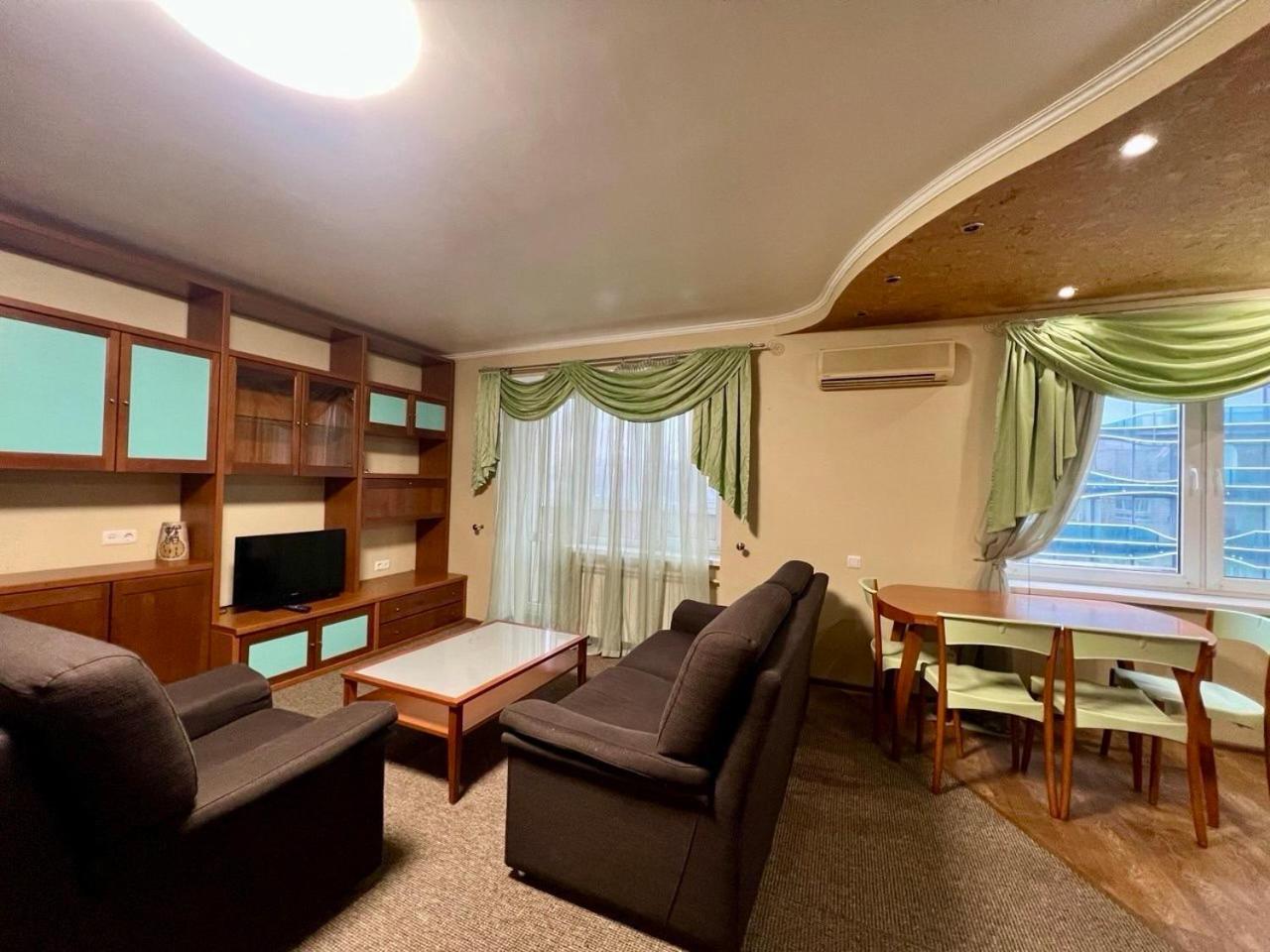 Apartment In The Center Of Kyiv Exterior foto