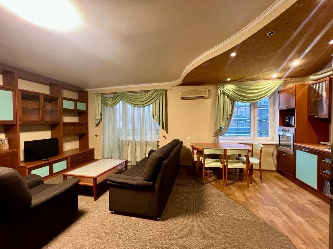 Apartment In The Center Of Kyiv Exterior foto