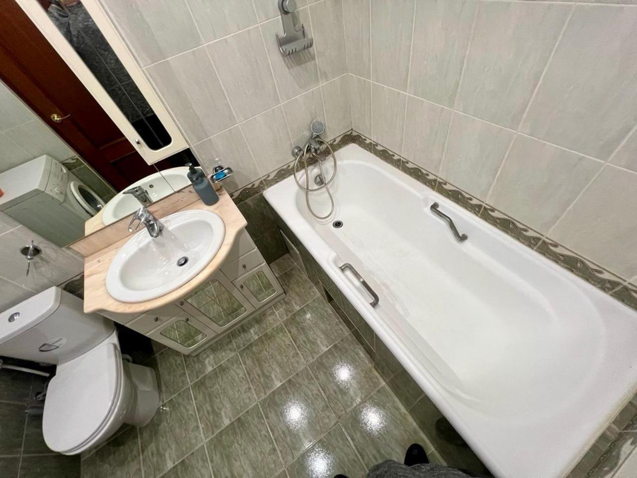 Apartment In The Center Of Kyiv Exterior foto